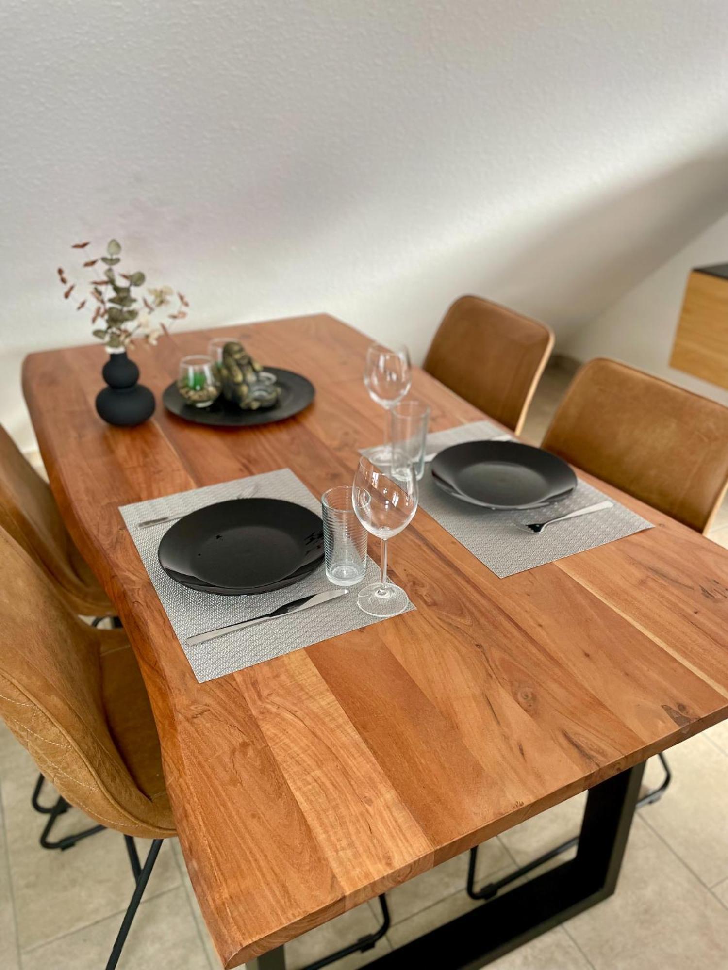 Ahaus: Stadtoase Mit Terrasse & Privater Garage Eksteriør bilde